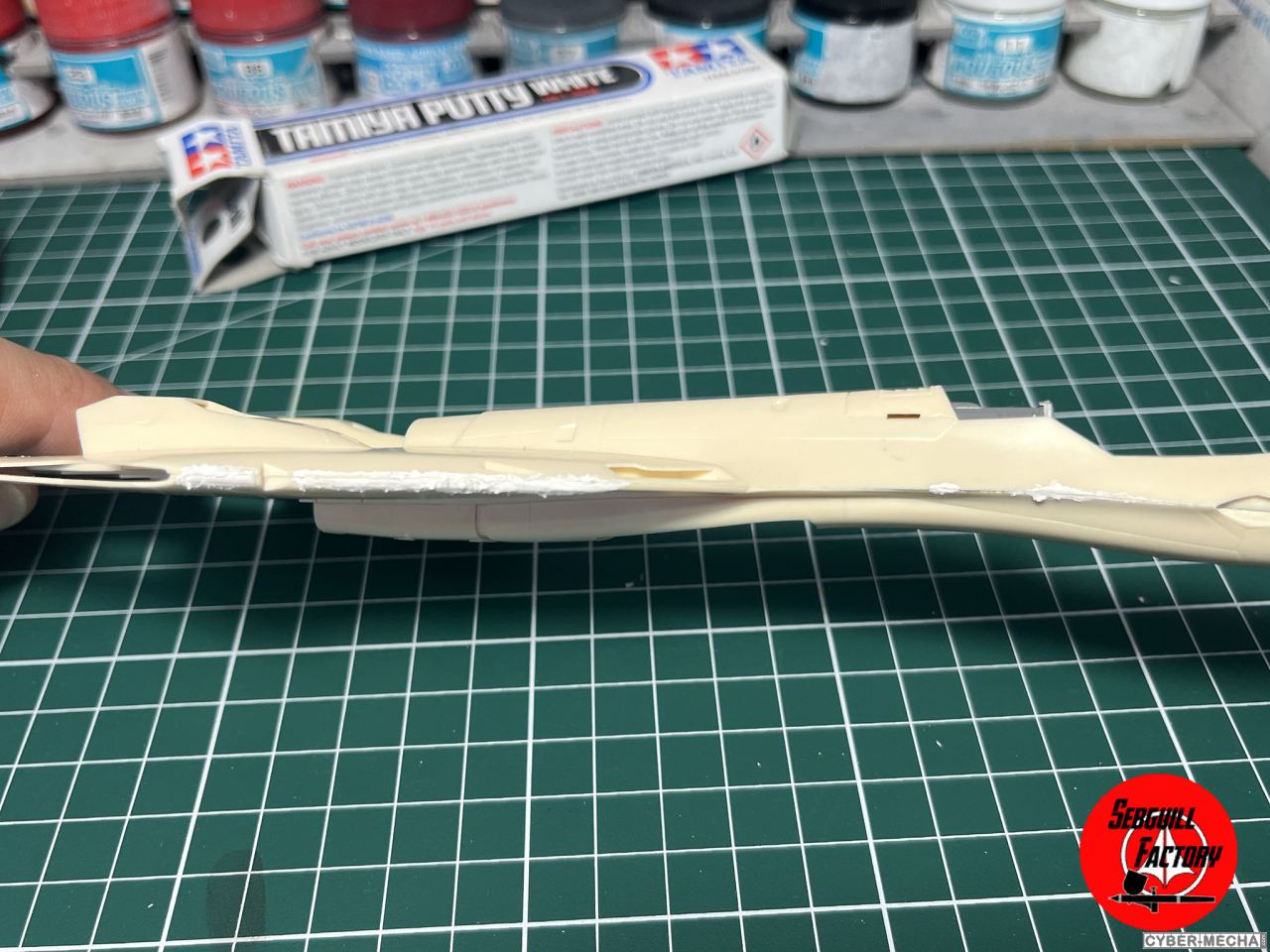 [Hasegawa] 1/72 - YF-19 (Macross Plus) 1721303804