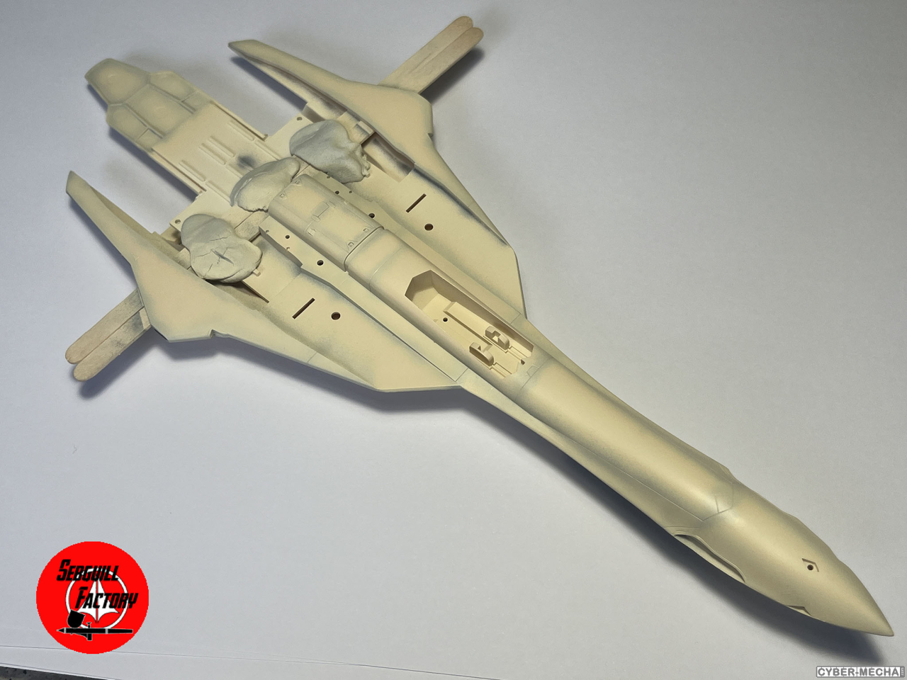 [Hasegawa] 1/72 - YF-19 (Macross Plus) 1721493377