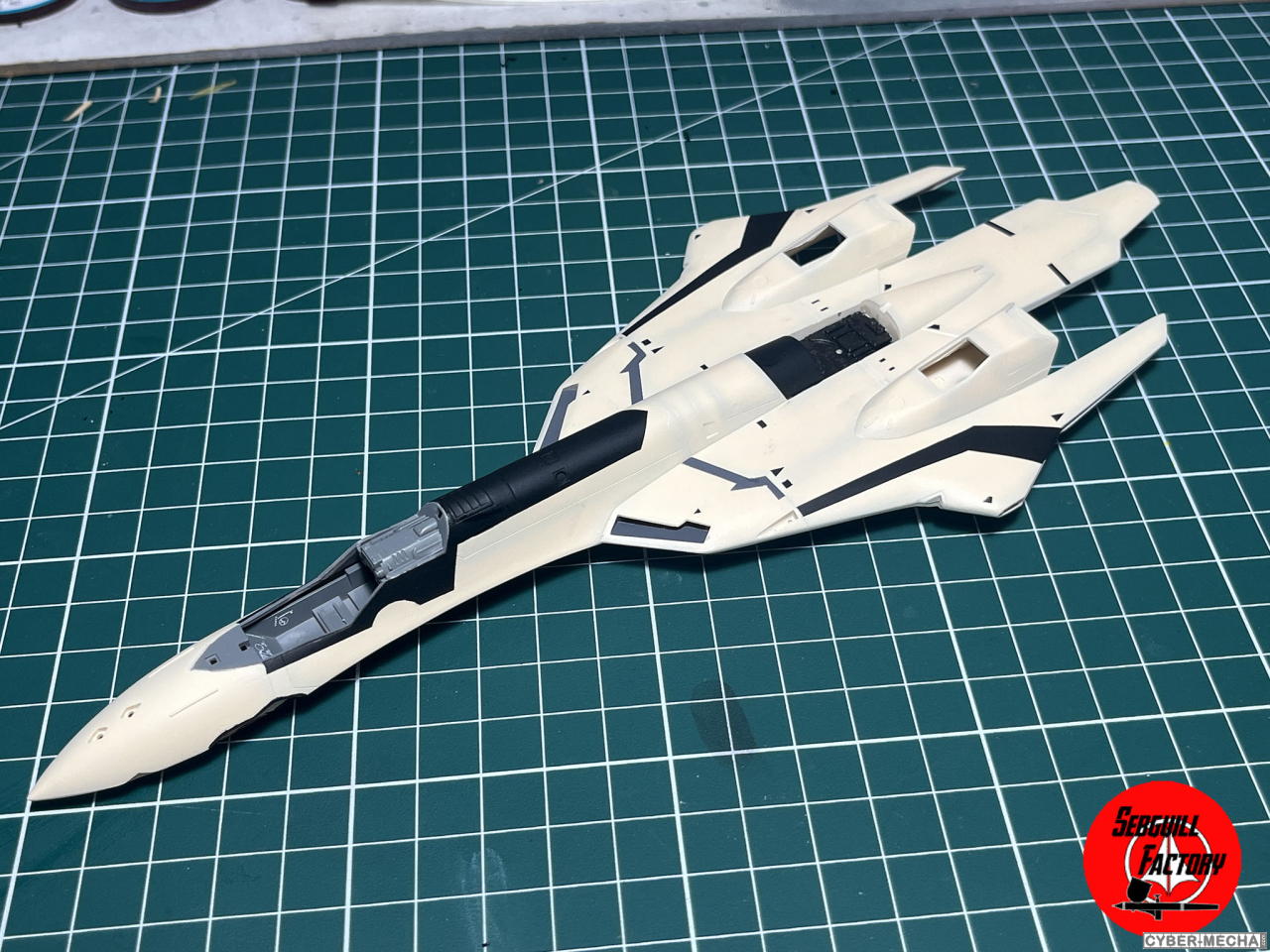 [Hasegawa] 1/72 - YF-19 (Macross Plus) 1723635009