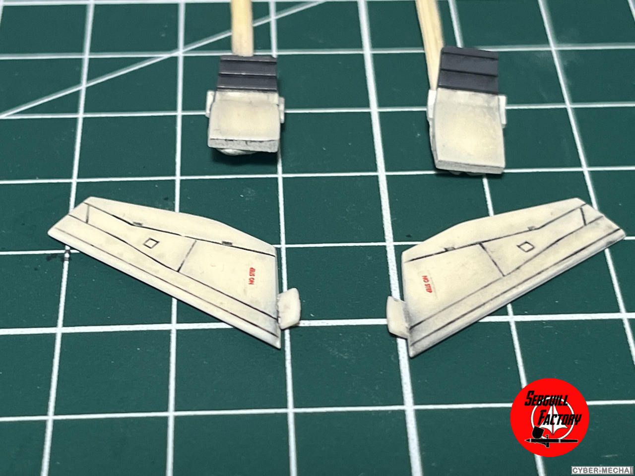 [Hasegawa] 1/72 - YF-19 (Macross Plus) 1725105360