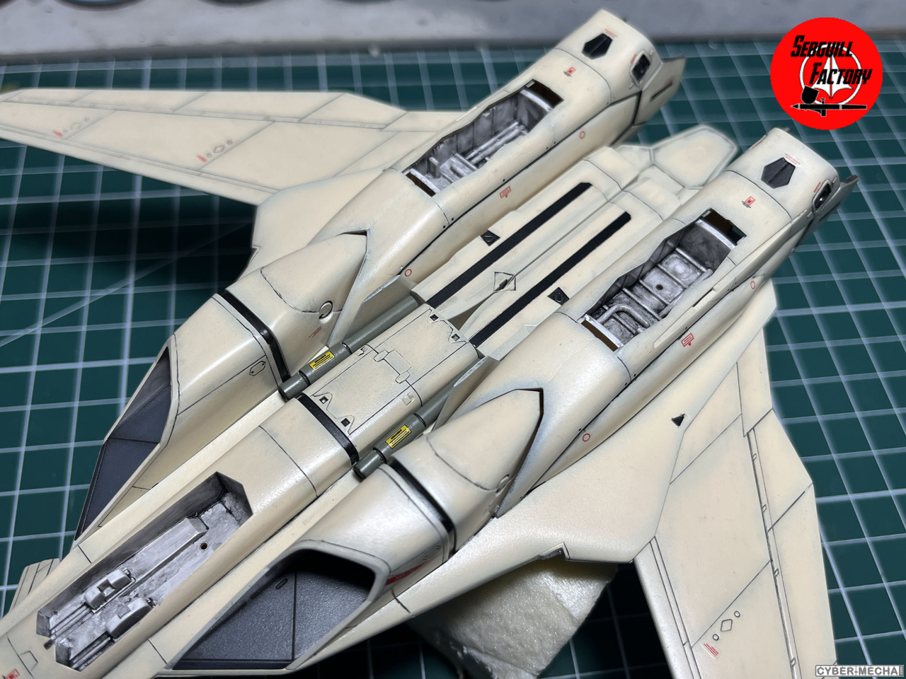 [Hasegawa] 1/72 - YF-19 (Macross Plus) - Page 2 1725726103