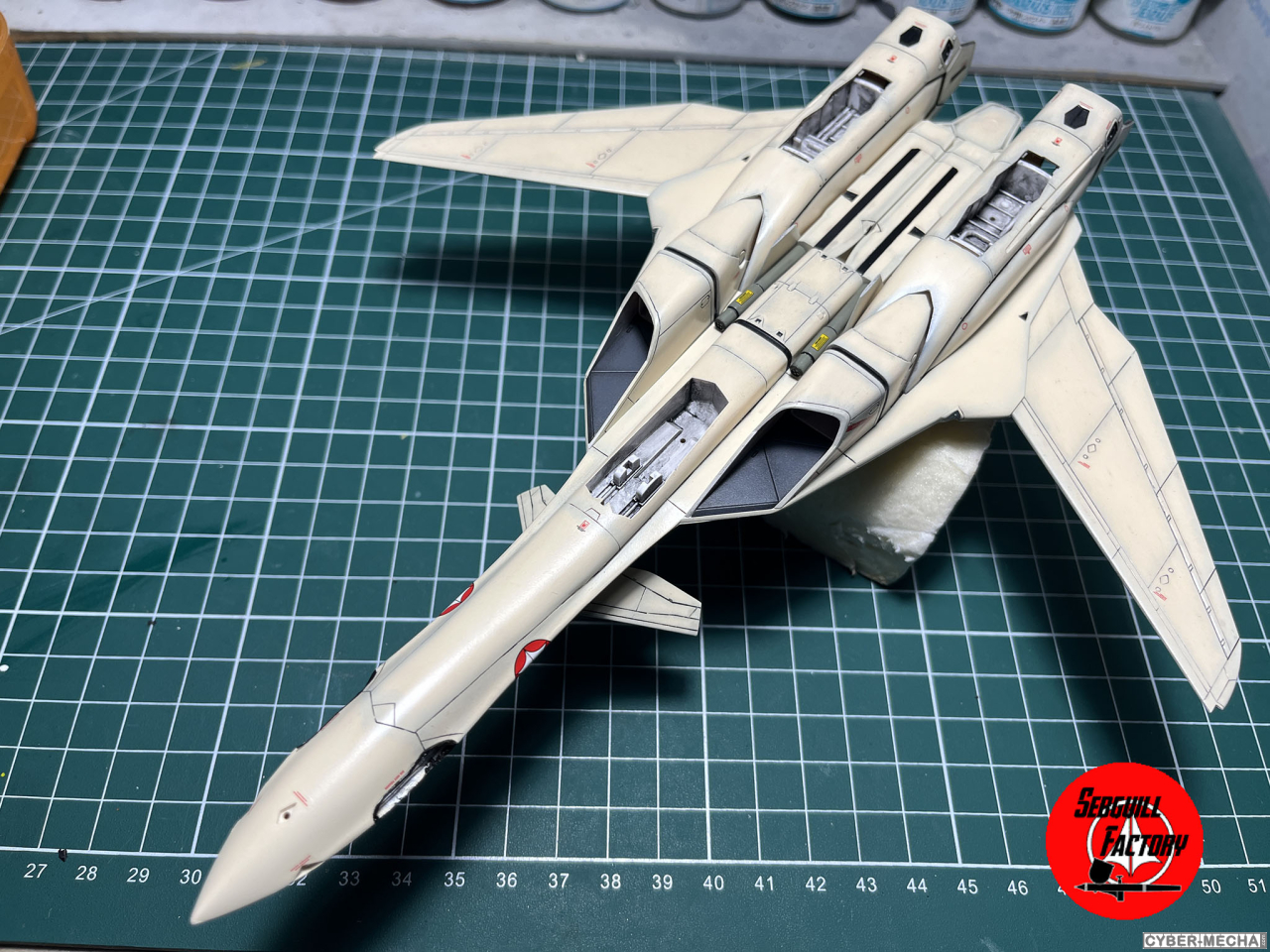 [Hasegawa] 1/72 - YF-19 (Macross Plus) - Page 2 1725726149