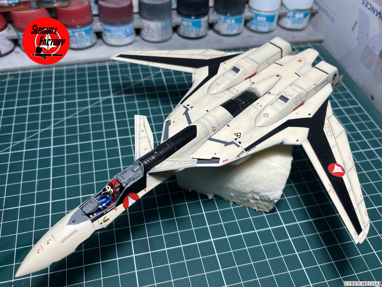 [Hasegawa] 1/72 - YF-19 (Macross Plus) - Page 2 1725726150