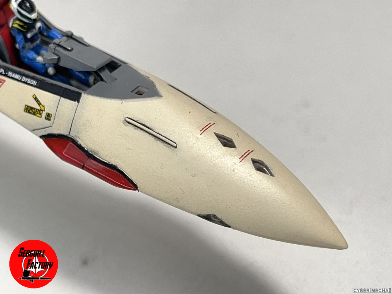 [Hasegawa] 1/72 - YF-19 (Macross Plus) 1726260510